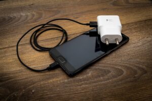 Read more about the article The Power of Choice: Why Choosing the Best Charger for Your Phone Matters
